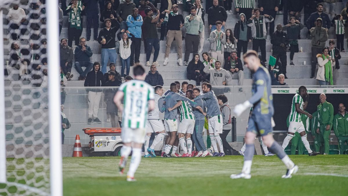 Daniel Paulista explica escalação de Gabriel e define prazo para escolher goleiro titular do Sport