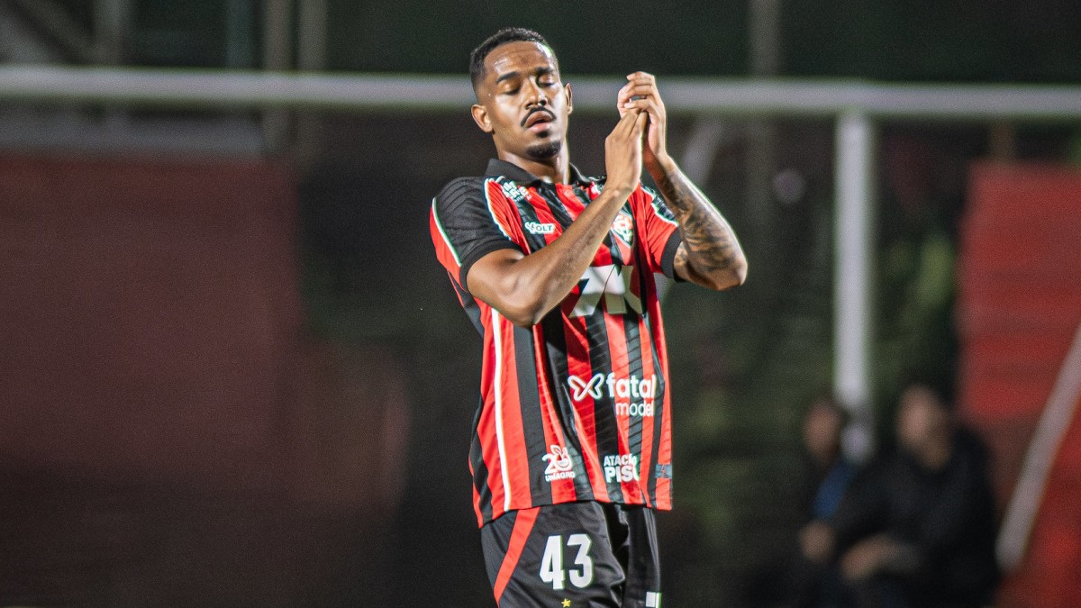 Vitória anuncia renovação contratual com o zagueiro Edu 1 Edu, zagueiro do Vitória