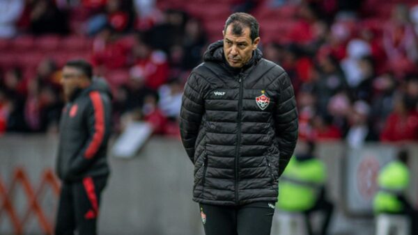 Fábio Carille, técnico do Vitória