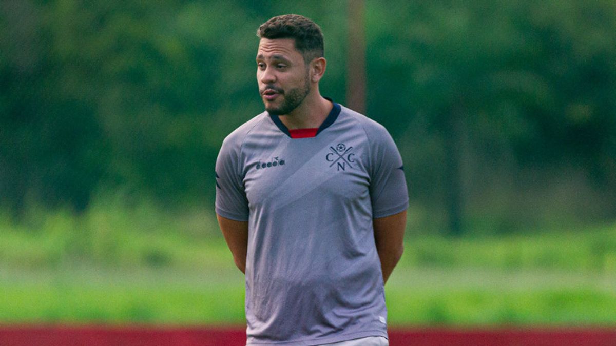 Polivalente, Lucas Cardoso é elogiado por auxiliar técnico do Náutico: “Contratação interessante”