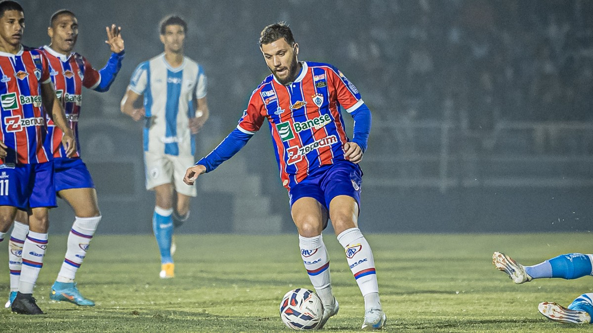 Itabaiana perde do Londrina e entrará no Z-4 da Série C nesta rodada; entenda o cenário 1 Gustavo Crecci, volante do Itabaiana