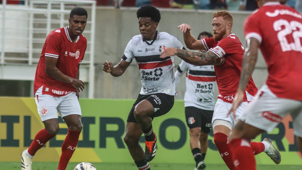 Santa Cruz empata sem gols com o América-RN e garante vaga antecipada para próxima fase da Série D