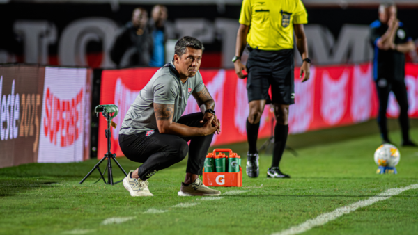 Trauma: Vitória vive terceira eliminação na temporada dentro de casa 1 Técnico do Vitória avalia eliminação e cenário.