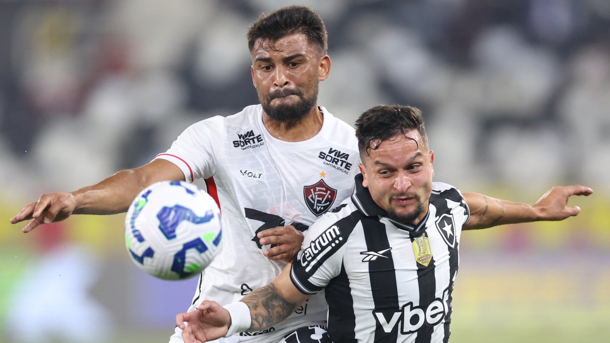 Ronald, volante do Vitória
