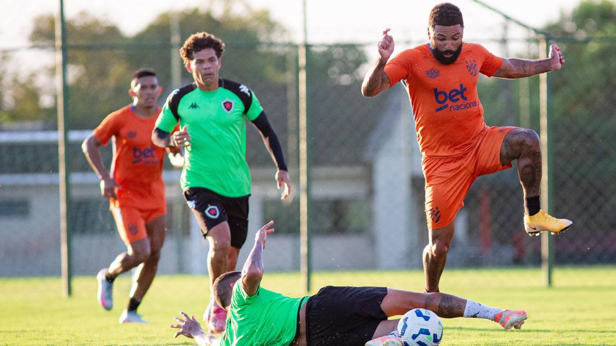 Sport perde jogo-treino para equipe mista do Botafogo-PB no CT; veja imagens do duelo