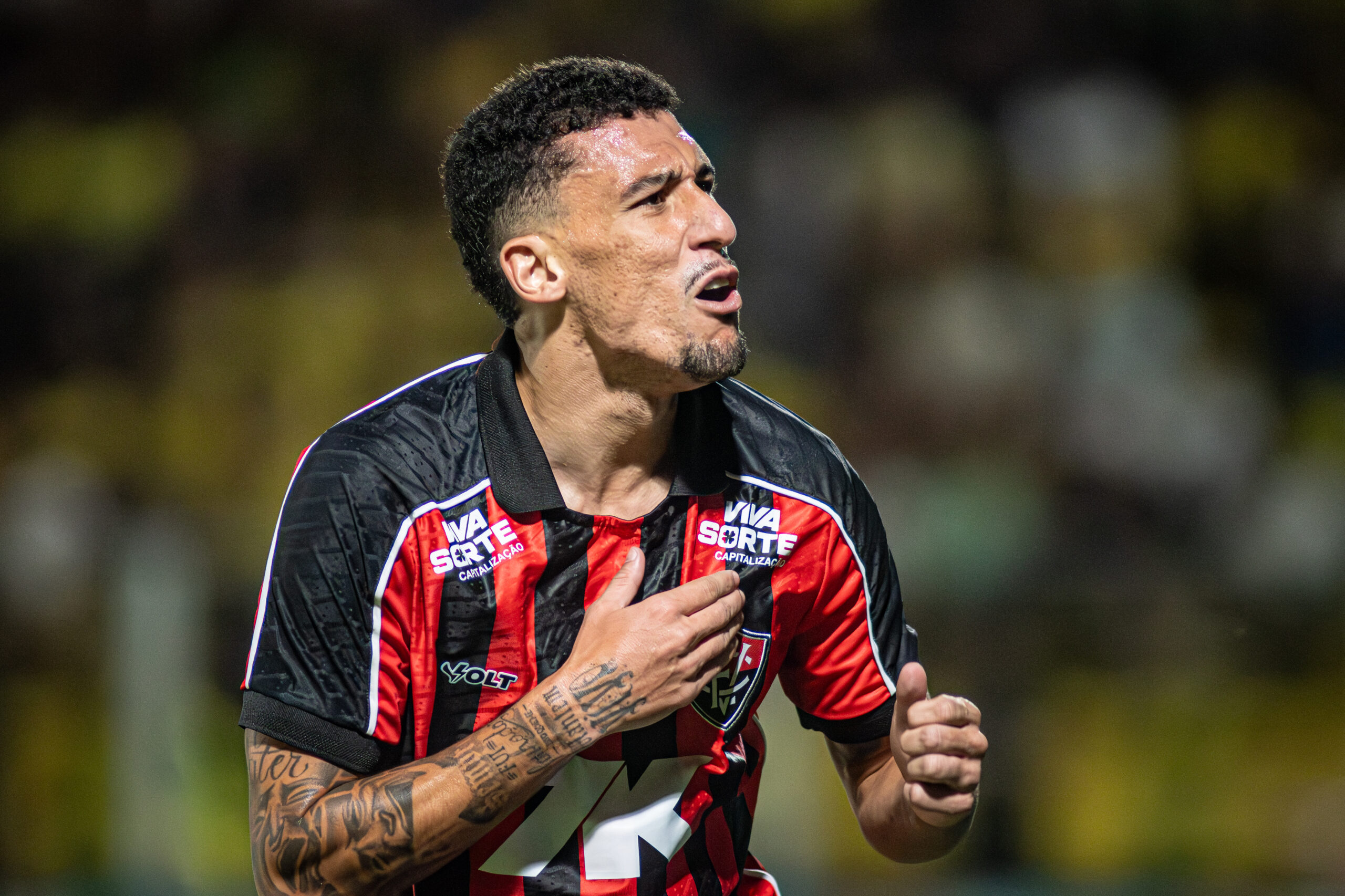 Em jogo movimentado, Vitória fica no empate com o Mirassol pela Série A 2 Baralhas - Volante - Vitória