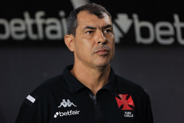 Presidente do Vitória quer novo técnico já para duelo contra o Inter; Carille é sondado 2 Fábio Carille é alvo do Vitória - Foto: Divulgação/Vasco da Gama
