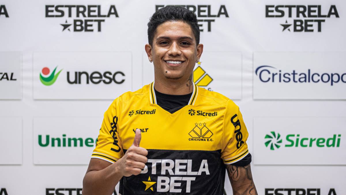 Gustavo Maia sendo apresentado no Criciúma - Foto: Divulgação