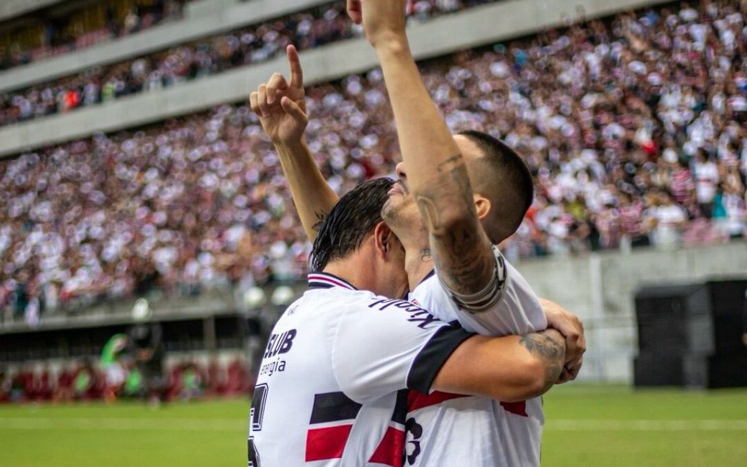 Santa Cruz: Apesar da queda de rendimento do trio de ataque, redistribuição dos gols mantém Tricolor firme pelo acesso