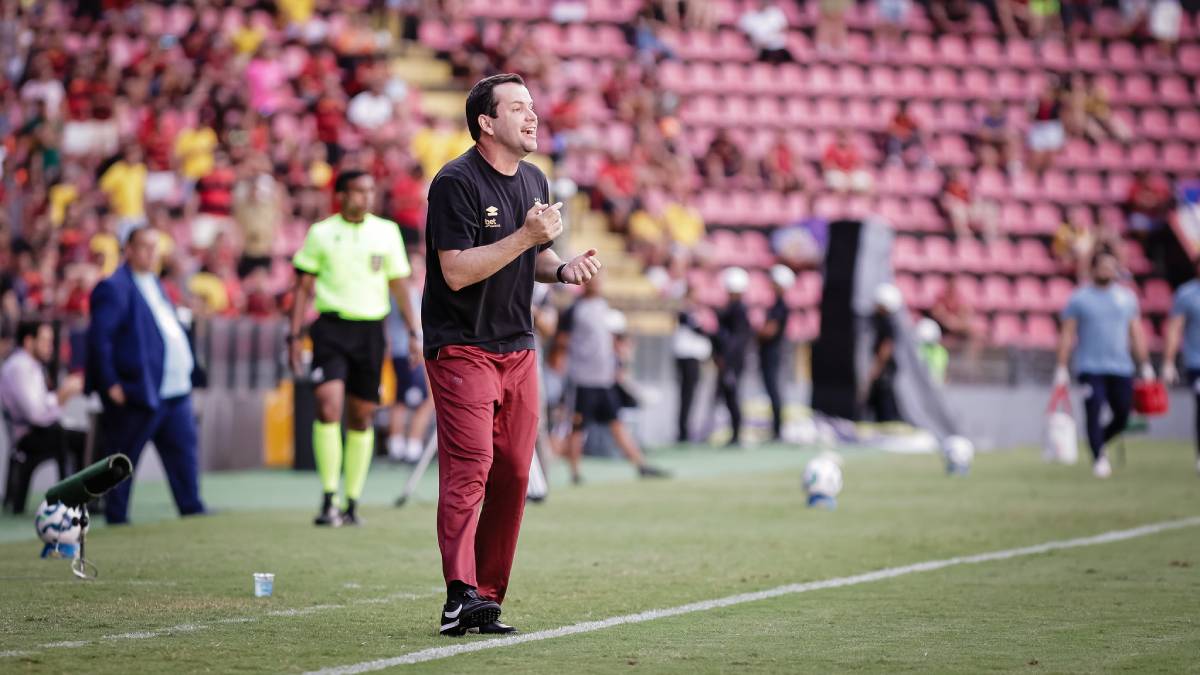 Daniel Paulista admite frustração com sequência sem vitórias do Sport: “Não é fácil”