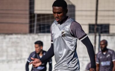 ABC oficializa saída do volante Adeílson