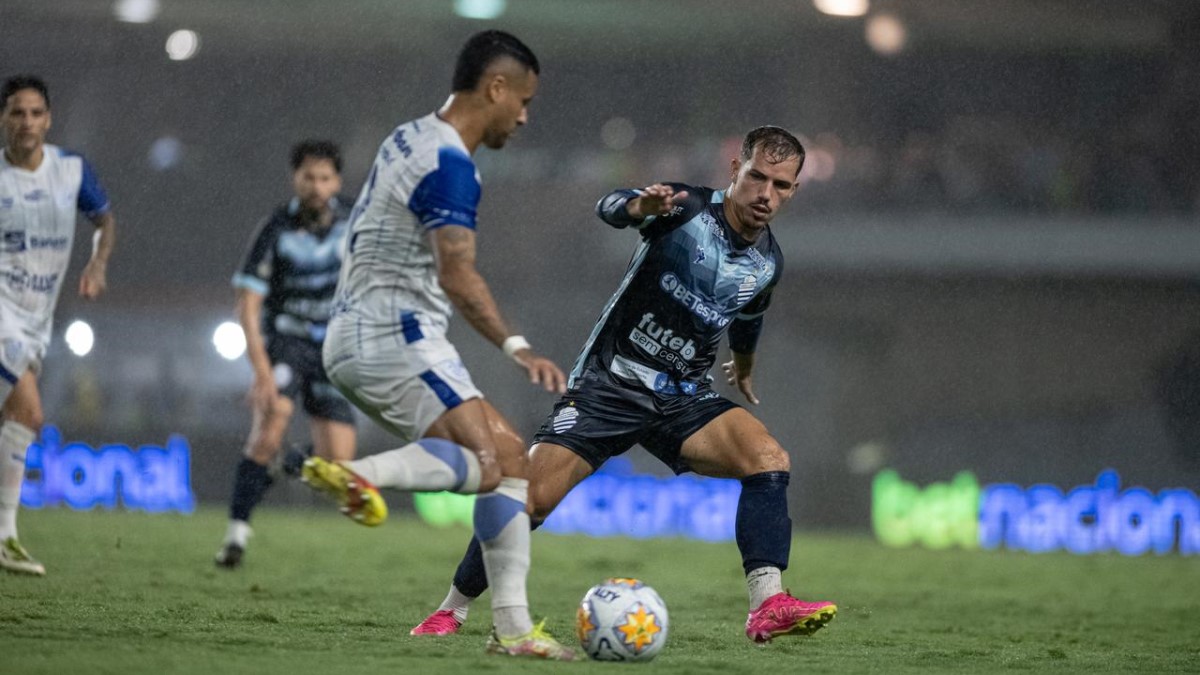 Confiança marca no fim, vence CSA e vai pela 1ª vez à final da Copa do Nordeste 2 CSA x Confiança, pela semifinal da Copa do Nordeste 2025
