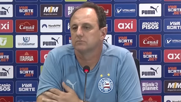 Ceni assume que maior dificuldade do Bahia no momento é na parte física 1 Rogério Ceni - Coletiva - Bahia - Ceará