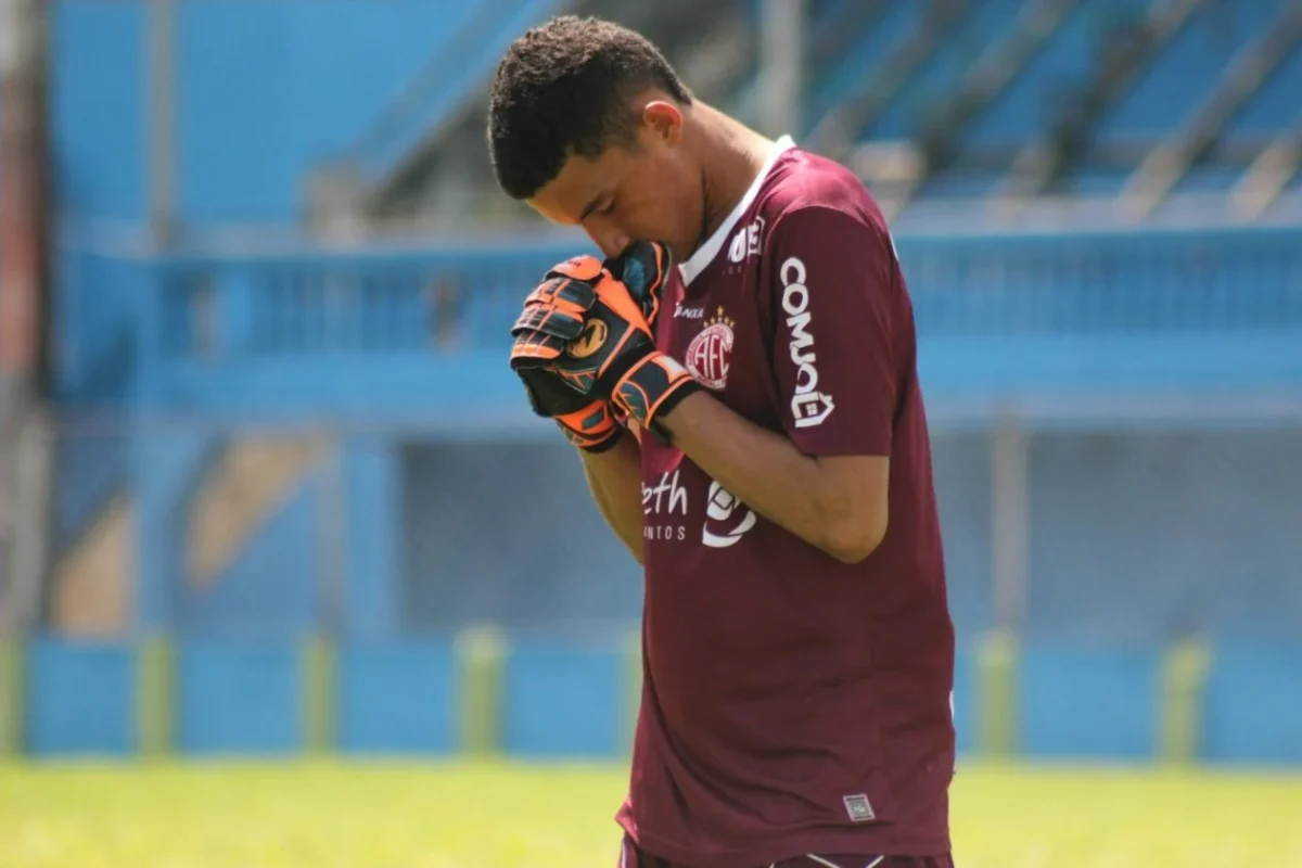 Rokenedy, goleiro do Santa Cruz na base do América-RN