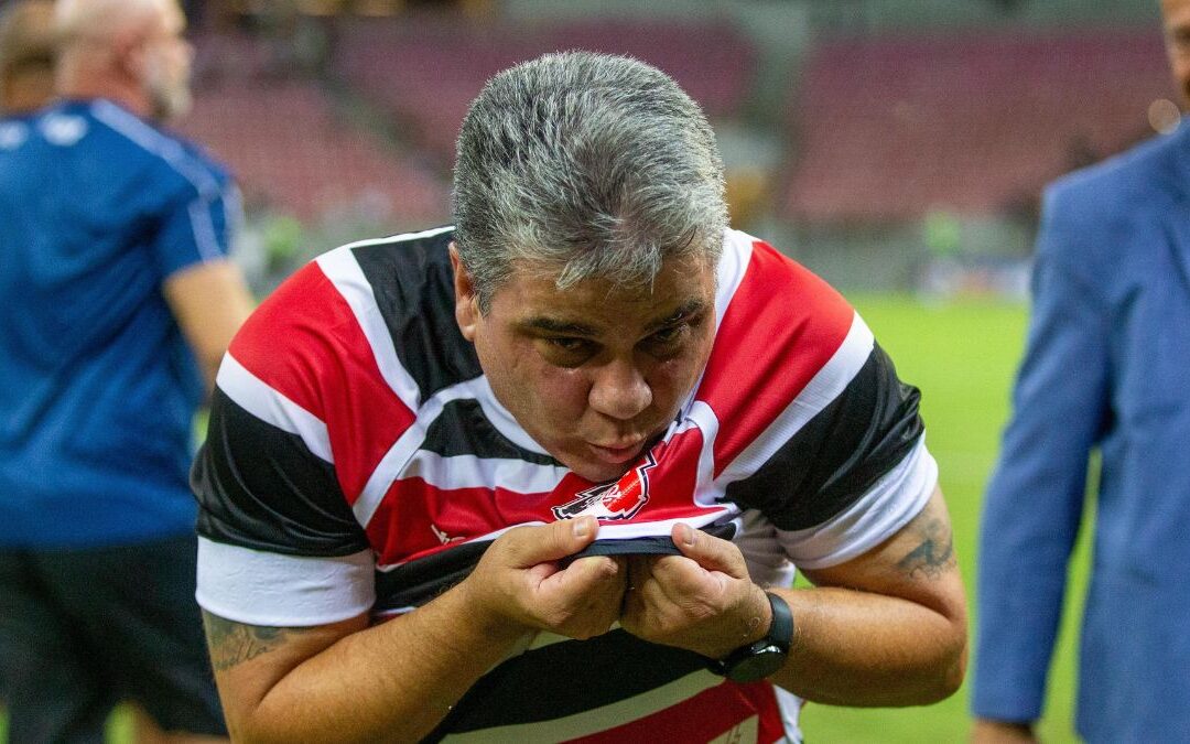 Cabo exalta Galhardo e Rokenedy, e comenta ‘choro de alegria’ com classificação na Série D: “Entendi o que é o Santa Cruz”