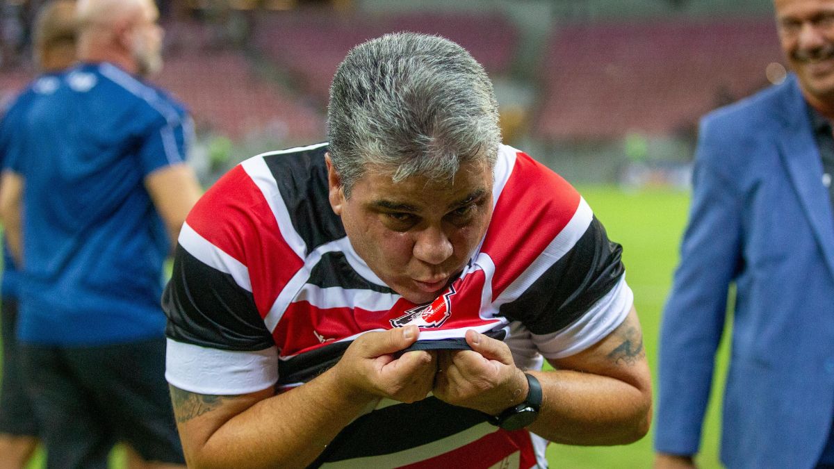 Cabo exalta Galhardo e Rokenedy, e comenta ‘choro de alegria’ com classificação na Série D: “Entendi o que é o Santa Cruz”