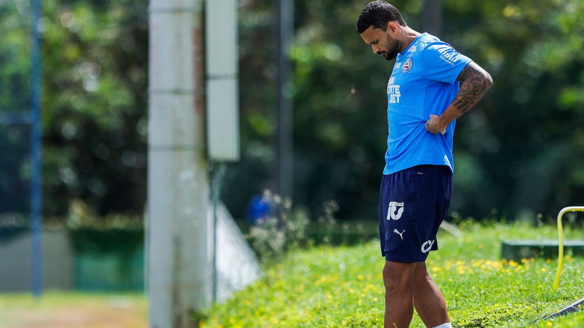 Atacante do Bahia mira jogo contra o Corinthians.