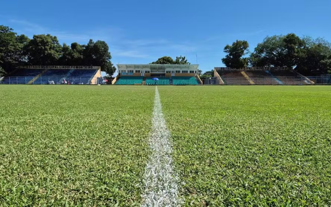 Altos tenta ampliação de estádio para 3.700 torcedores contra o Santa Cruz
