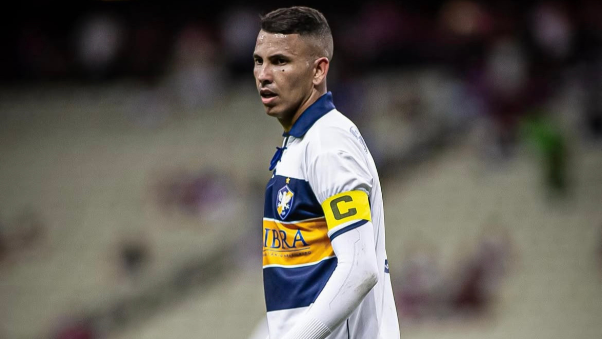 Retrô rescinde com quatro atletas e empresta Radsley para o Atlético-GO
