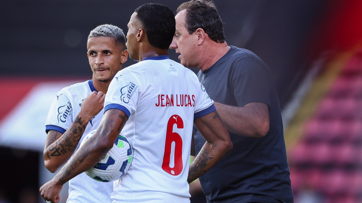 Ceni lamenta ausência de Pulga no Bahia, destaca jogo do Sport e elogia atuação de Iago: “Deixou tudo em campo”