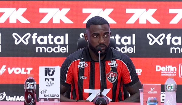 Coletiva de apresentação de Ramon - Foto: Reprodução/TV Vitória