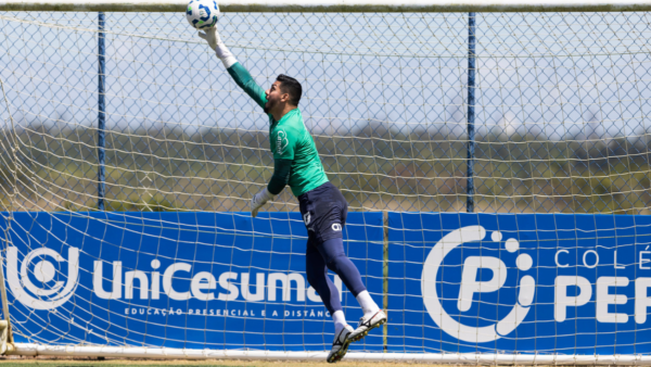 Bahia deve ter ao menos uma novidade entre os relacionados contra o Fluminense.