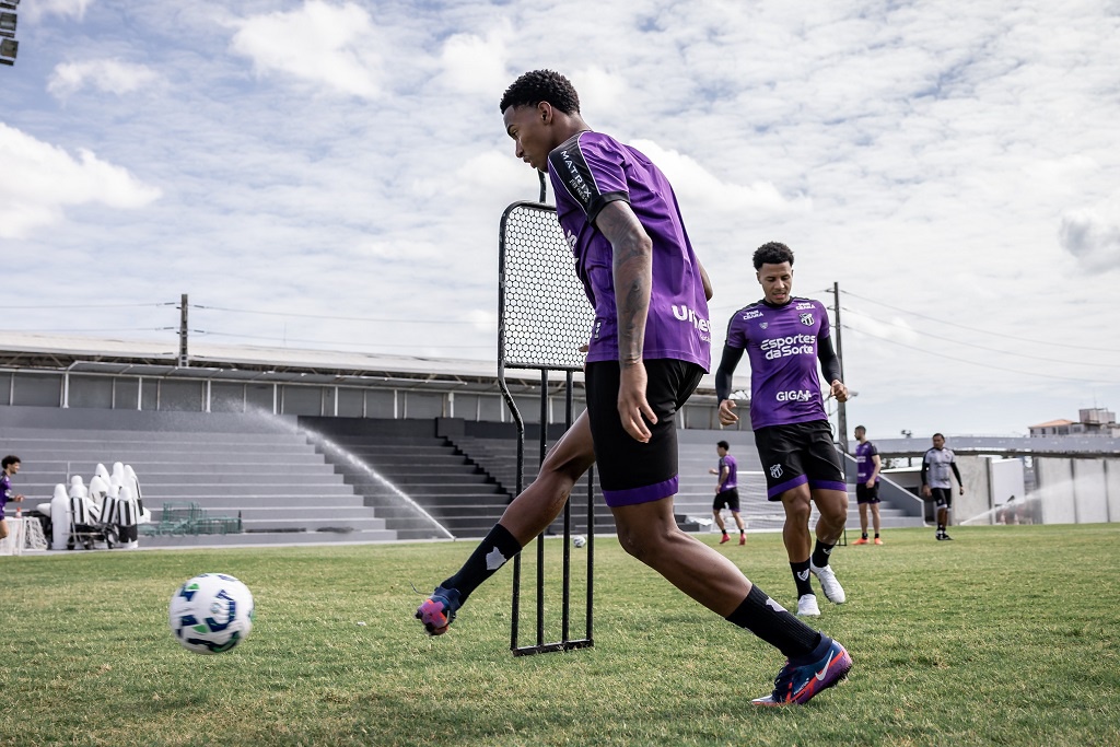 Com Pedro Henrique, Ceará inicia preparação para jogo decisivo contra o Bahia na semifinal da Copa do Nordeste