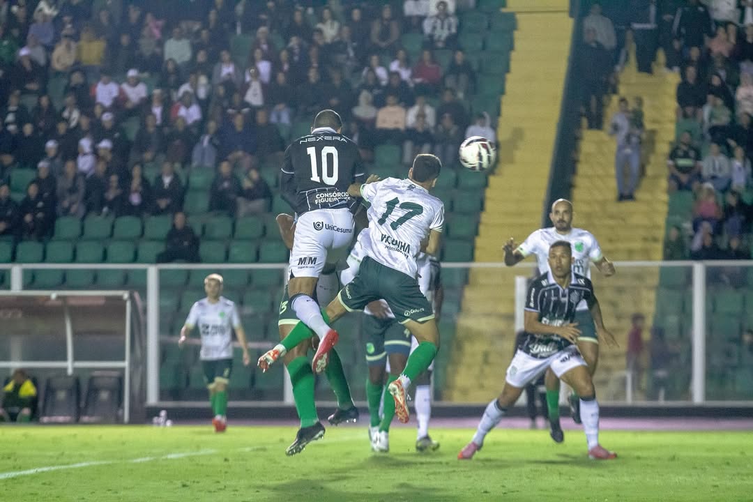 Floresta perde para o Figueirense na penúltima rodada da Série C