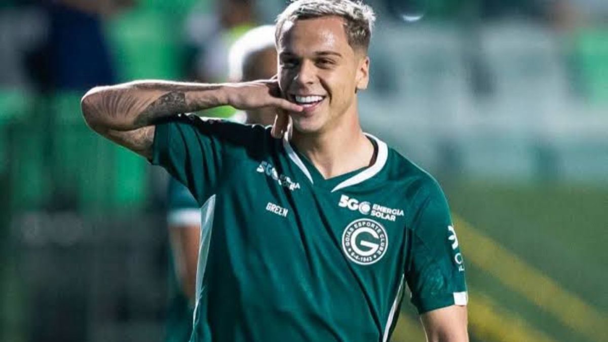 Náutico contrata meia Vitinho, do Goiás, para reta final da Série C 1 Vitinho, do Goiás, é o novo reforço do Náutico
