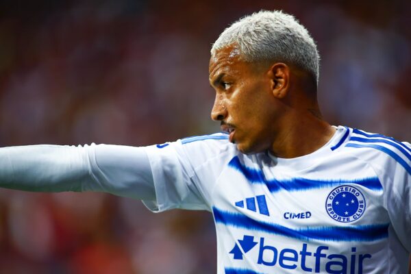 Em noite de golaços, Bahia é derrotado pelo Cruzeiro e perde sequência invicta na Fonte Nova 2 Matheus Pereira foi um dos destaques do Cruzeiro - Foto: Mauricio Simões/Cruzeiro