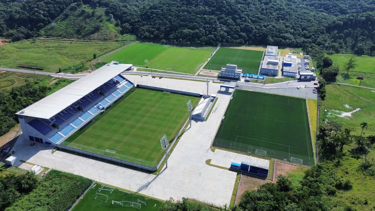 CT e estádio do Barra-SC, rival do Santa Cruz na final da Série D 2025