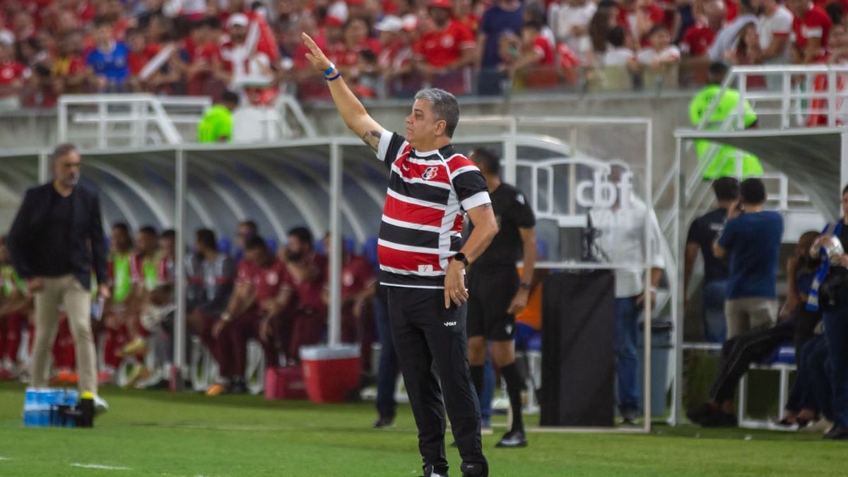 Santa Cruz: Marcelo Cabo revela propostas recusadas de clubes da Série B e reforça desejo de permanência