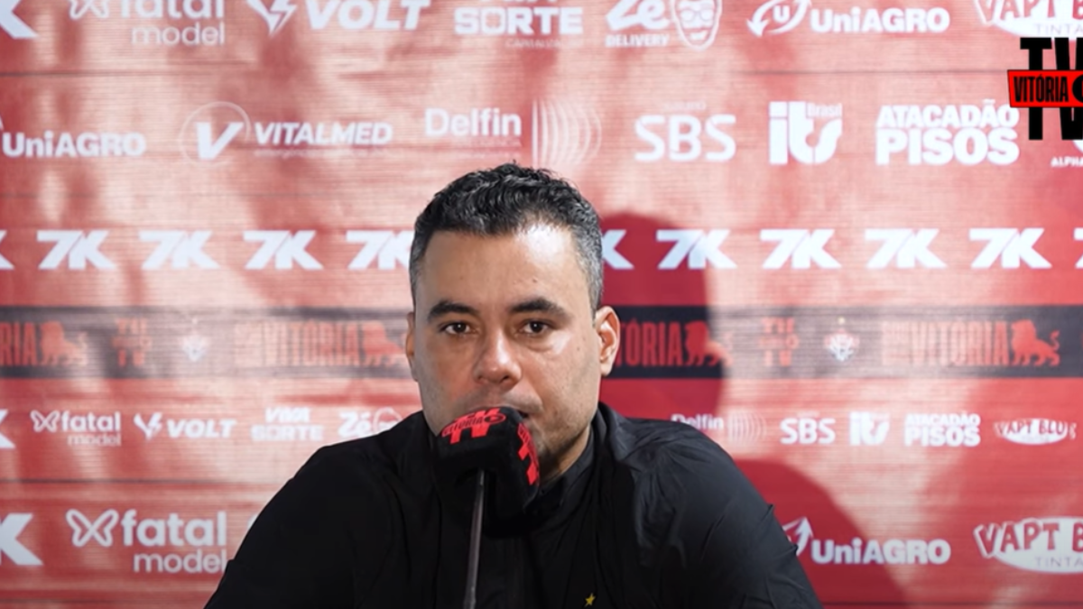 Apesar de derrota, Jair Ventura elogia desempenho do Vitória contra o Grêmio: “Eu gostei do que vi”