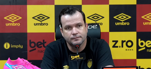 Daniel Paulista avalia que erros individuais fizeram o Sport pagar caro contra o Vasco 1 Sport - Daniel Paulista - Coletiva - Treinador