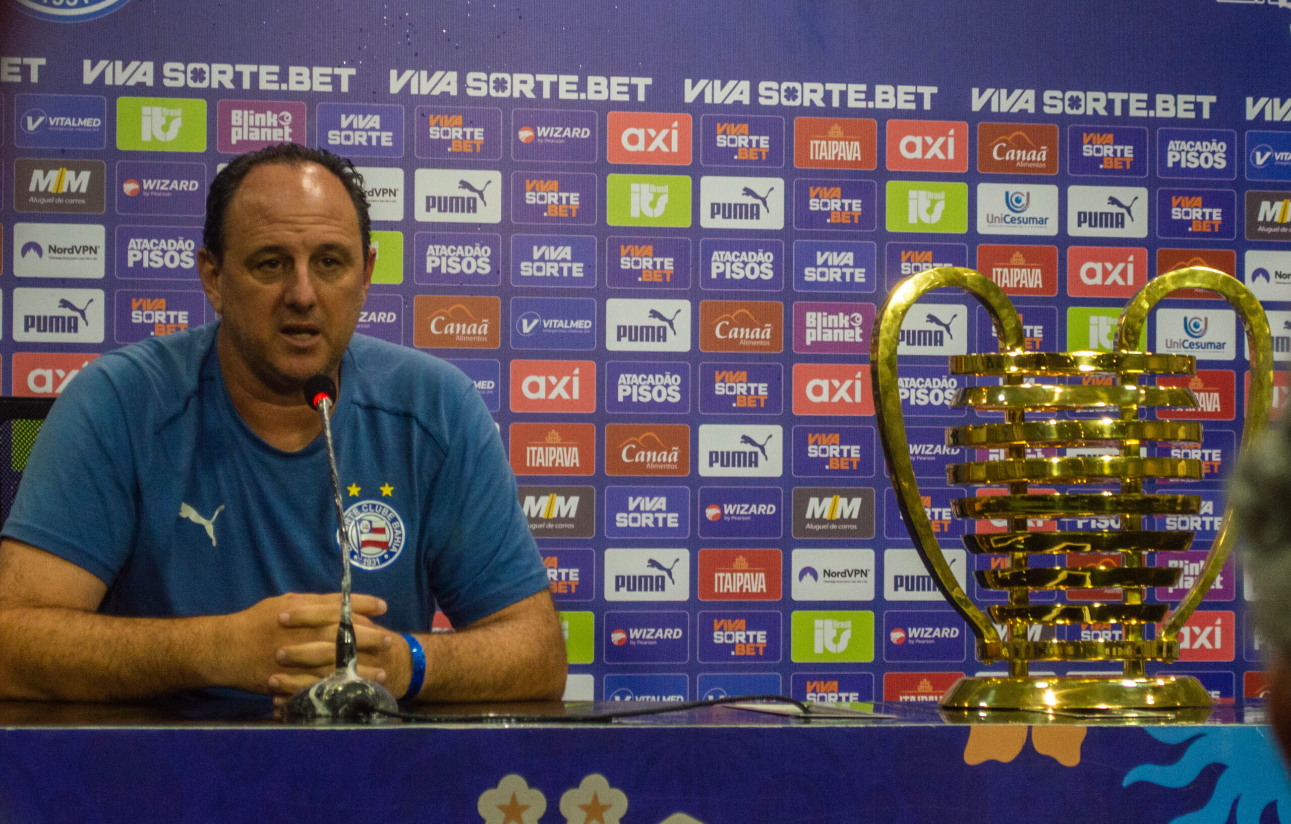 Campeão pela segunda vez no ano com o Bahia, Ceni projeta títulos nacionais pelo Esquadrão: “Meu maior sonho”