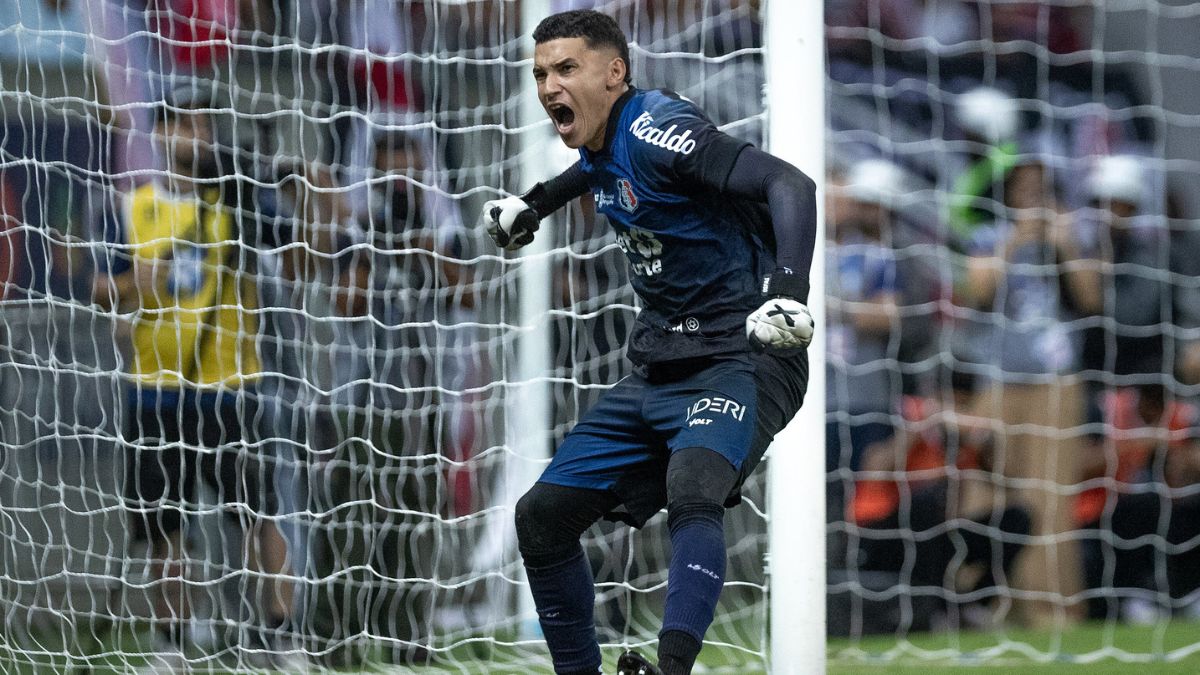 Herói improvável, Rokenedy vira peça-chave em acesso do Santa Cruz