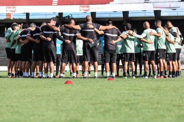 Santa Cruz relaciona 26 jogadores para jogo decisivo contra o América-RN 1 Santa Cruz - Elenco - Treino - Arruda
