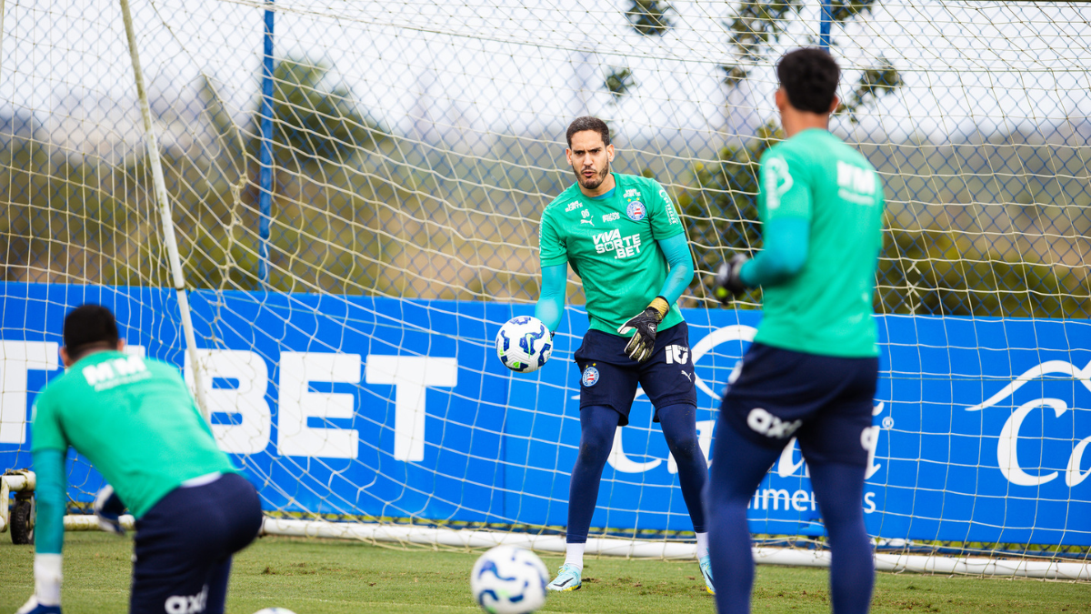 Com dúvida no meio, Bahia encerra preparação para decisão contra o Fluminense; veja provável time