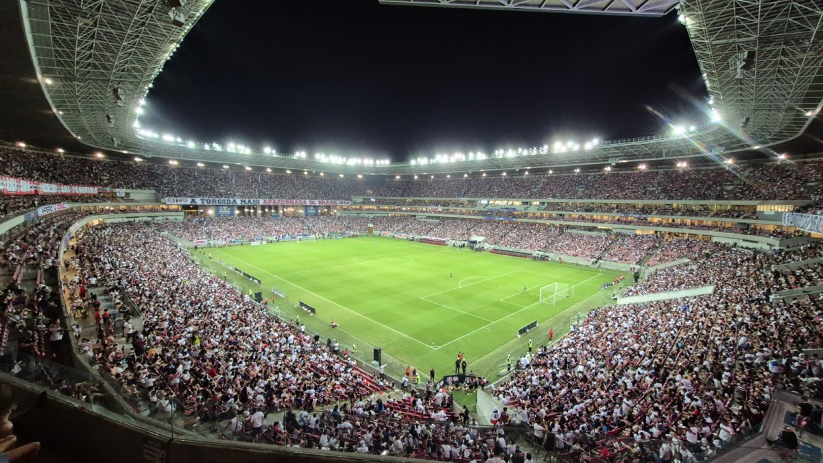 Em dia com recorde de público na Arena de Pernambuco, Santa Cruz perde de virada do Barra-SC no 1º jogo da final da Série D