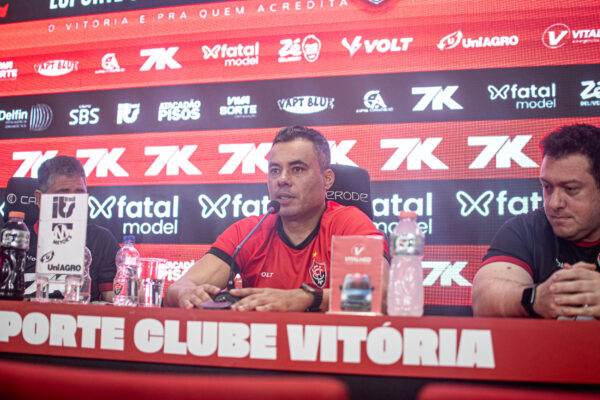 Jair Ventura é apresentado no Vitória - Foto: Victor Ferreira/EC Vitória
