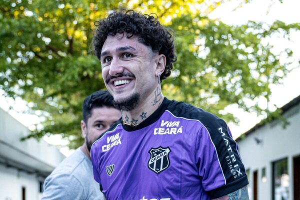 Pontual no mercado, Ceará vê saldo positivo na janela de transferências 1 Vina - Ceará