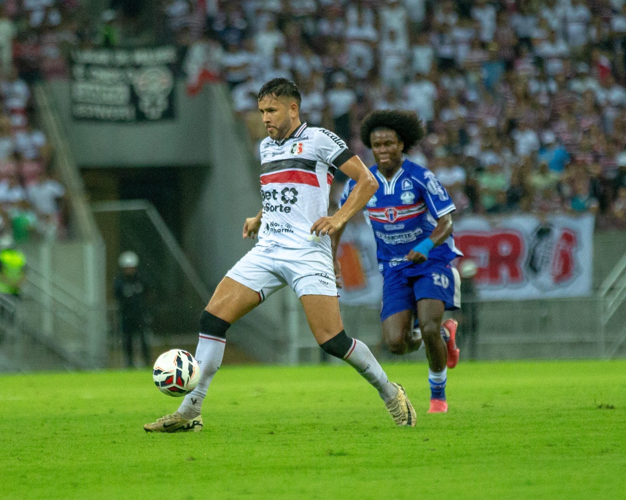 Santa Cruz: Pedro Favela joga no sacrifício por lesão no tornozelo e celebra vaga na final da Série D