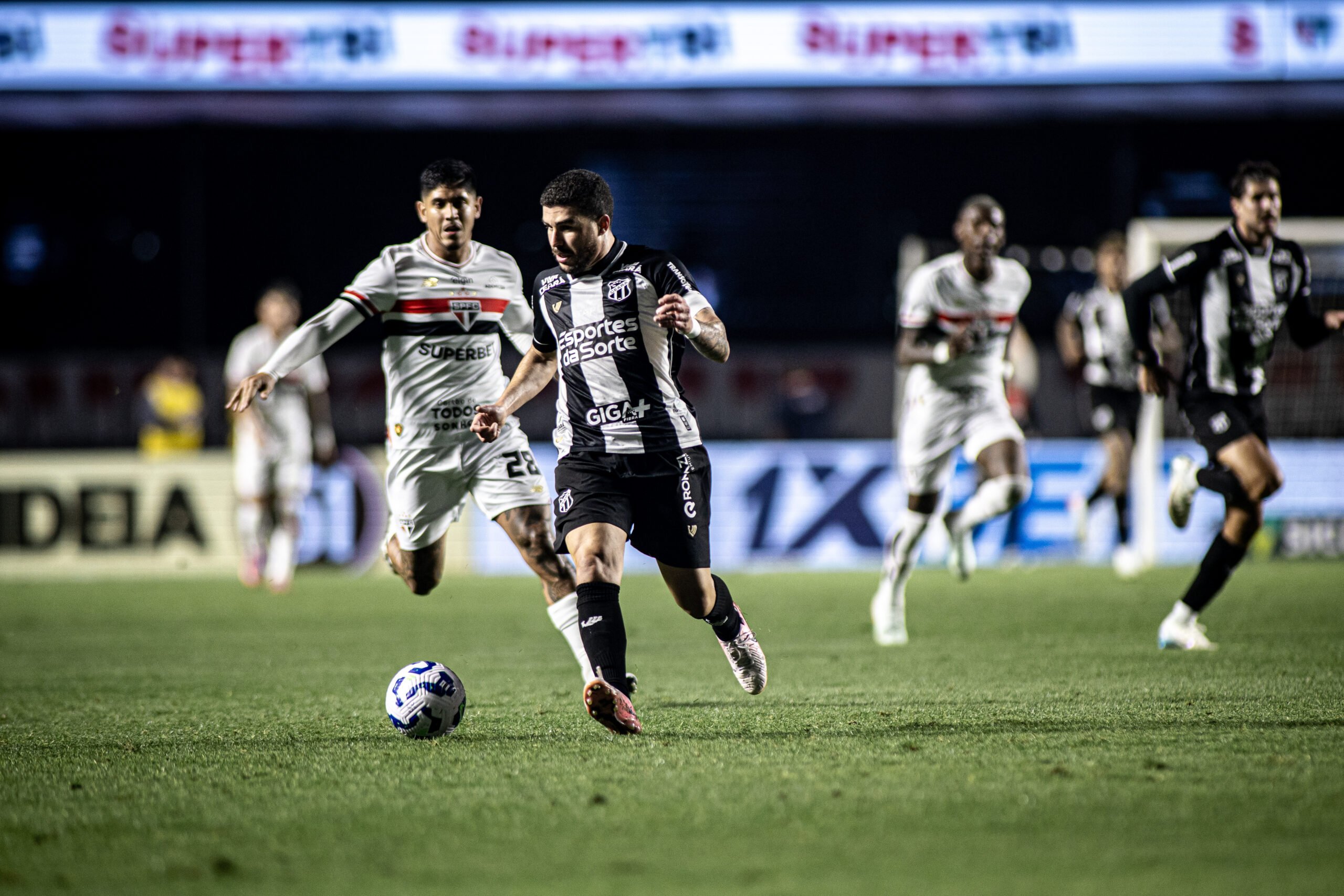 Ceará quebra tabu e conquista primeira vitória como visitante contra o São Paulo na Série A