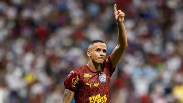 Luciano Juba comemora gol contra o Fluminense (Foto: Rafael Rodrigues / EC Bahia)