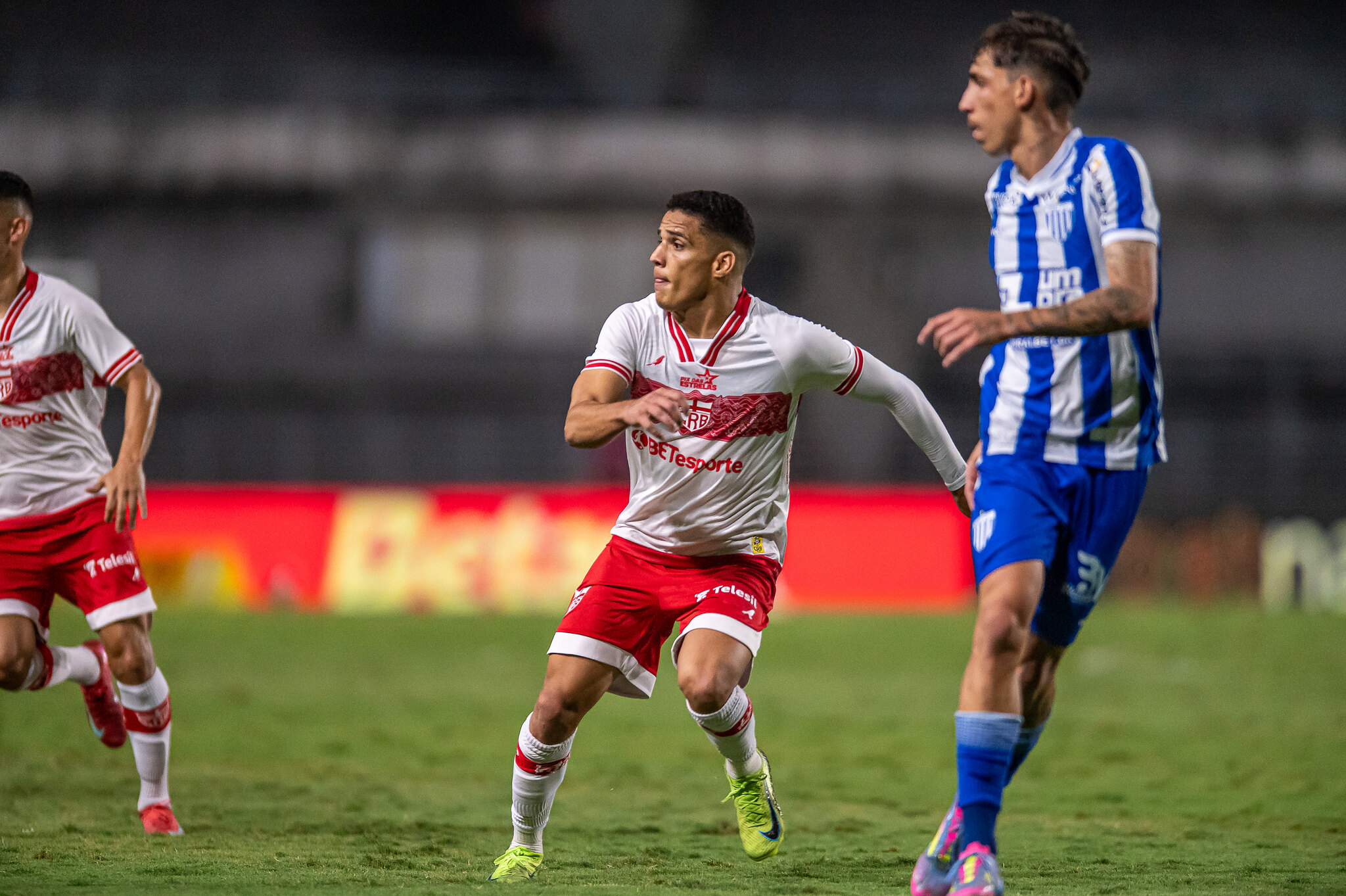 CRB vence o Avaí no Rei Pelé e sobe na tabela da Série B