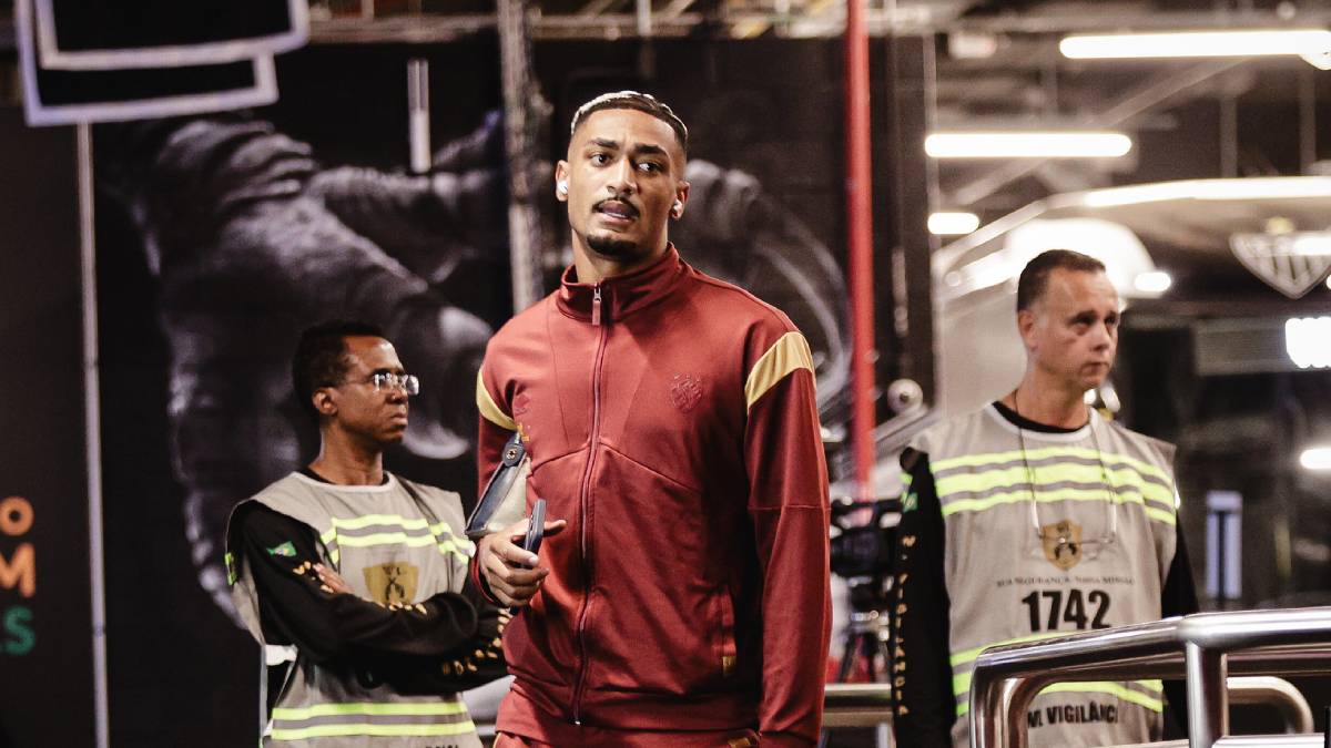Derik Lacerda lamenta derrota, e cita falta de concentração do Sport contra o Atlético-MG: “Não podemos deixar de acreditar”