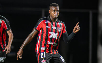 Vitória: Expulso no Ba-Vi, Dudu recebe “perdão” de Jair Ventura
