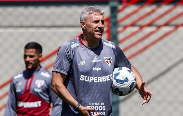 Bahia fecha preparação para jogo contra São Paulo; veja a provável escalação 2 Hernán Crespo, técnico do São Paulo - Foto: Rubens Chiri/São Paulo FC