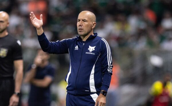 Leonardo Jardim, treinador do Cruzeiro - Foto: Caíque Coufal/Cruzeiro