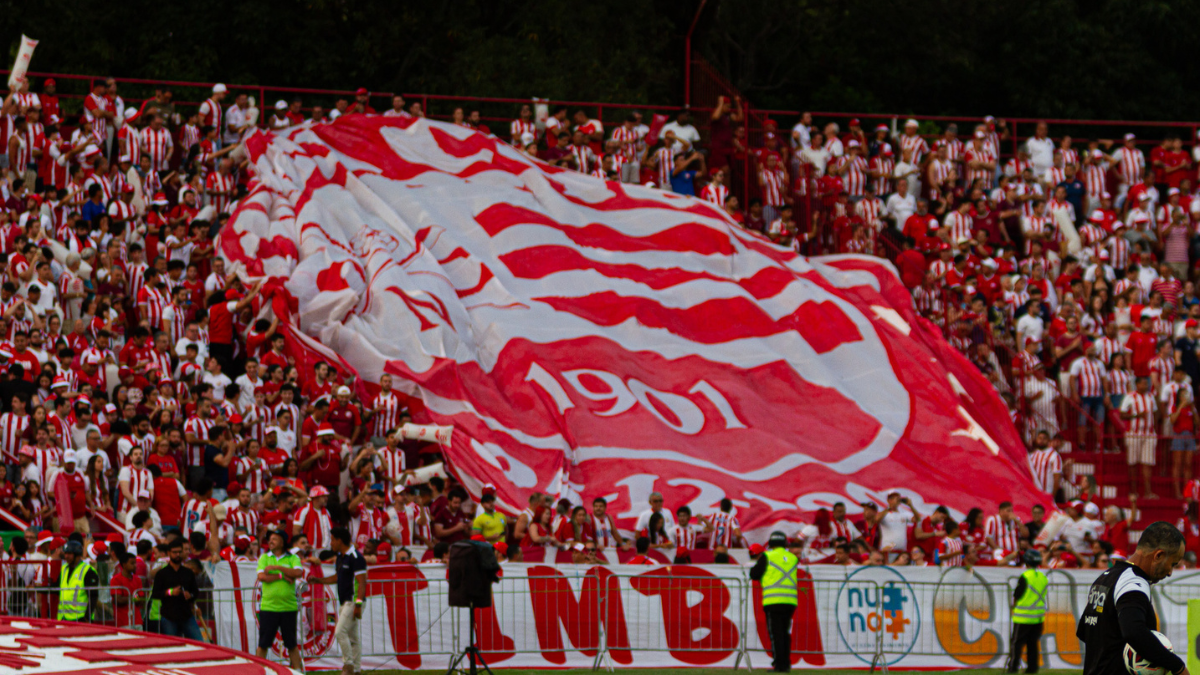 Náutico torcida